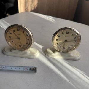 Para mechanicznych budzików SLAVA 11 Jewels – Made in USSR, ZSRR, lata 70.–80. XX wieku