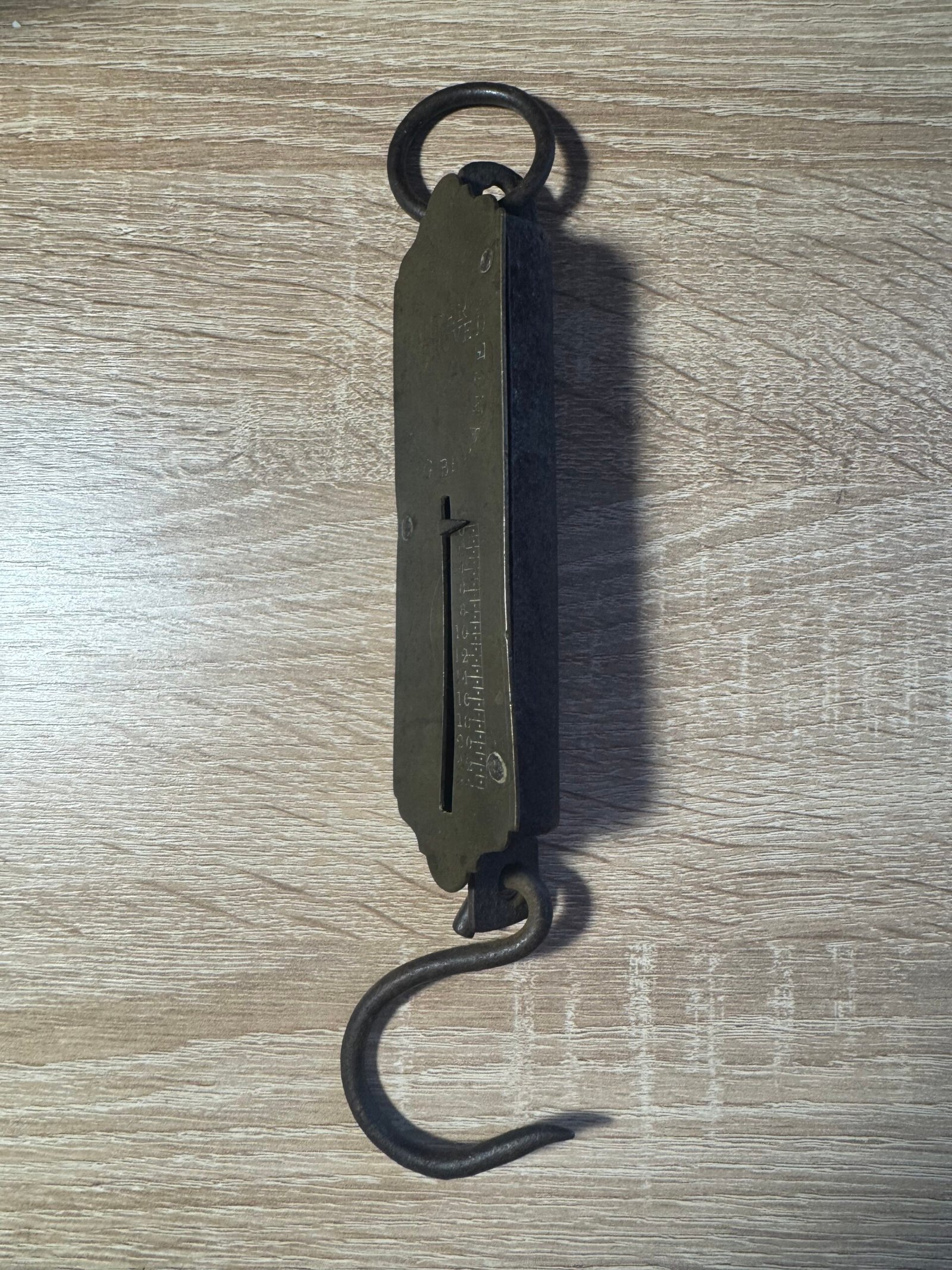 Zabytkowa waga sprężynowa Salter’s Improved Spring Balance No. 2 – Anglia, pocz. XX w.